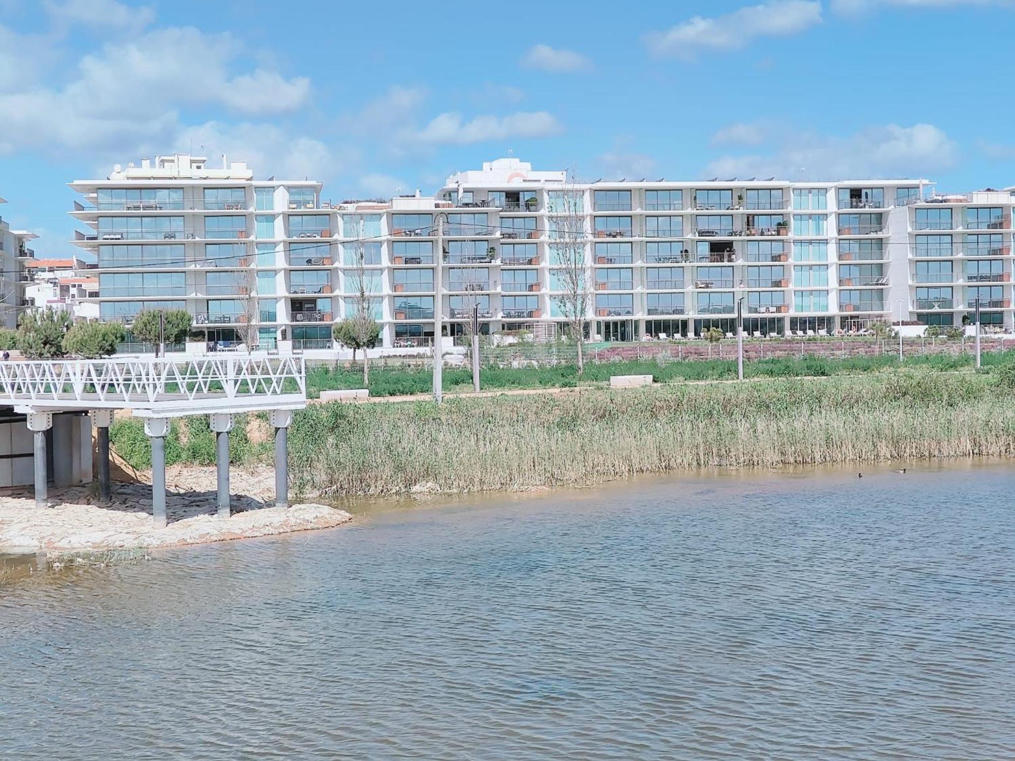 Bayline- Beachfront And Pool Armacao de Pera Bagian luar foto
